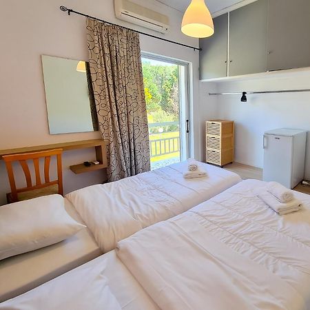 Glyfa Beach Hotel 바톨로미온 외부 사진